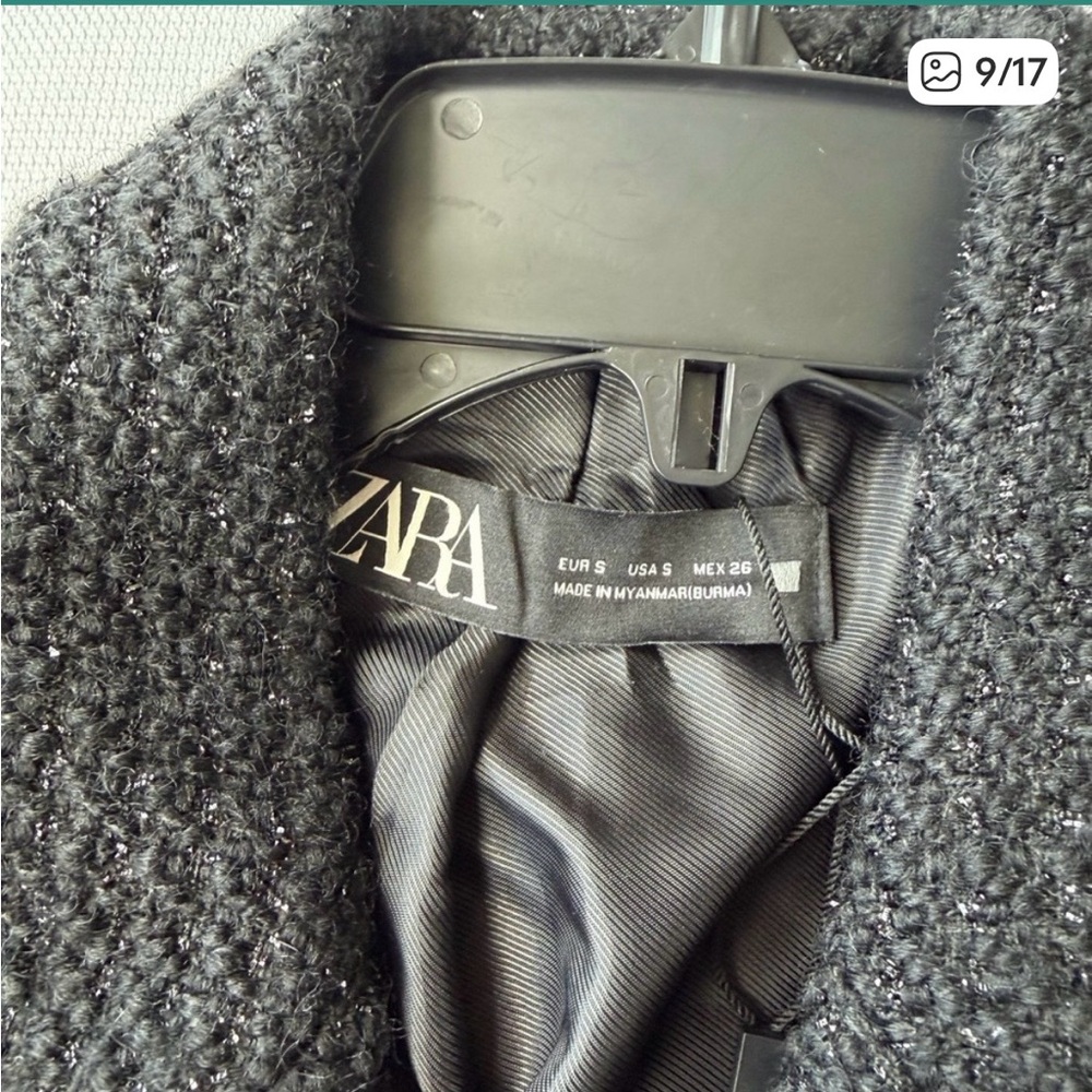 Zara Black Textured Tweed fabric Long Blazer with Gold Buttons size S - Picture 3 of 6